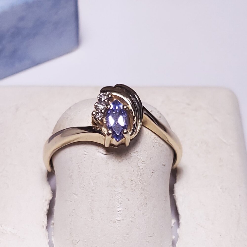 Estate .25cttw Natural Marq Tanzanite & Diamond 14Kt Yellow Gold S-9 Ring #22909